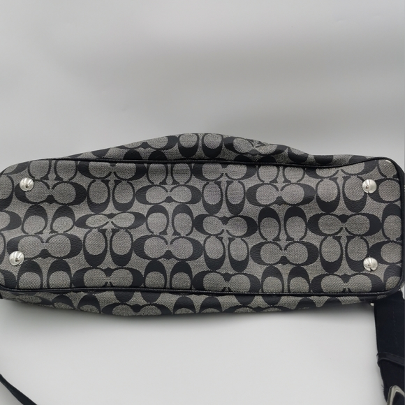Coach Peyton Signature Multifunction Baby Bag / Travel Work Tote #F25741 - Picture 7 of 16